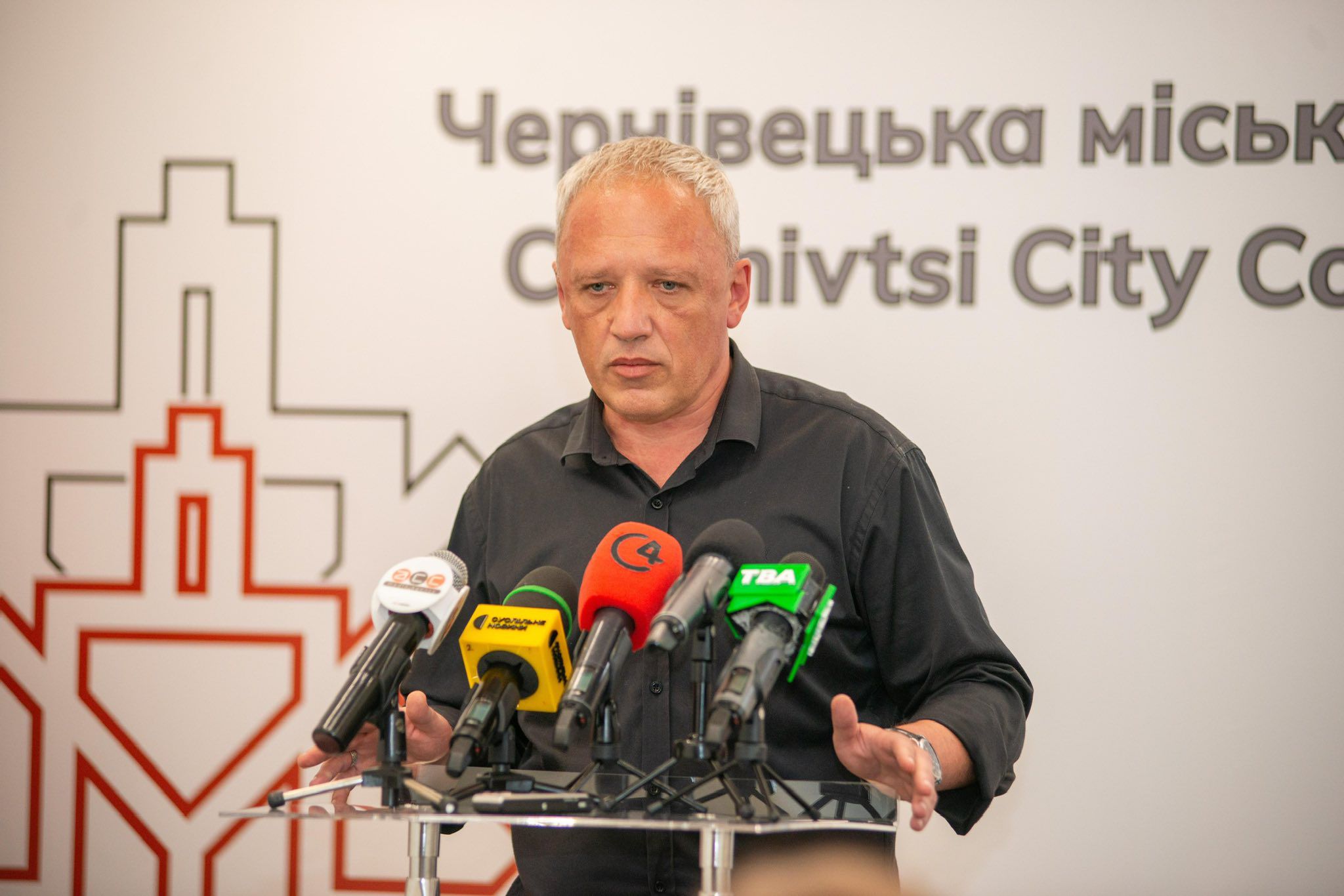 Чернівецький міський голова відзвітував громаді за роботу минулого місяця
